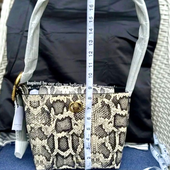 Kurt Geiger London The Chelsea Shoulder Bag Tote NWT - Picture 11 of 11